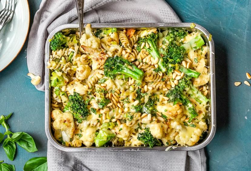 pastagrateng med pesto og brokkoli