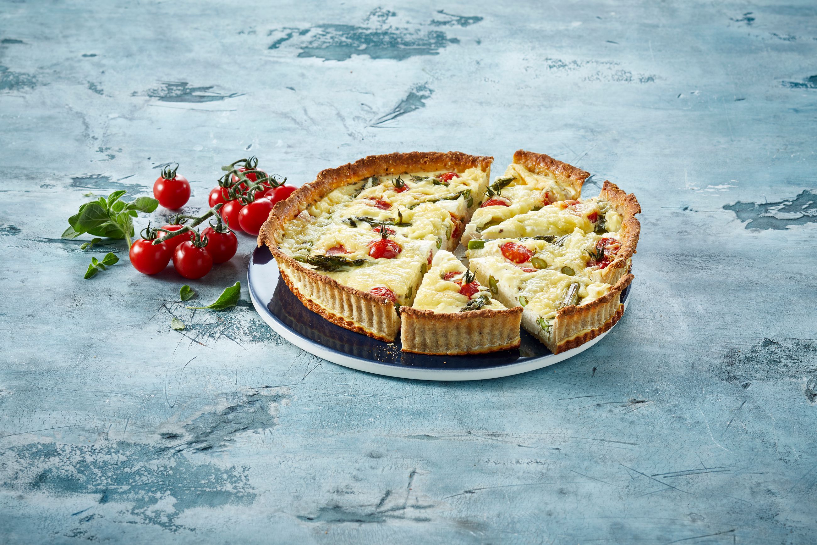 Pai med grov bunn og saftig kylling