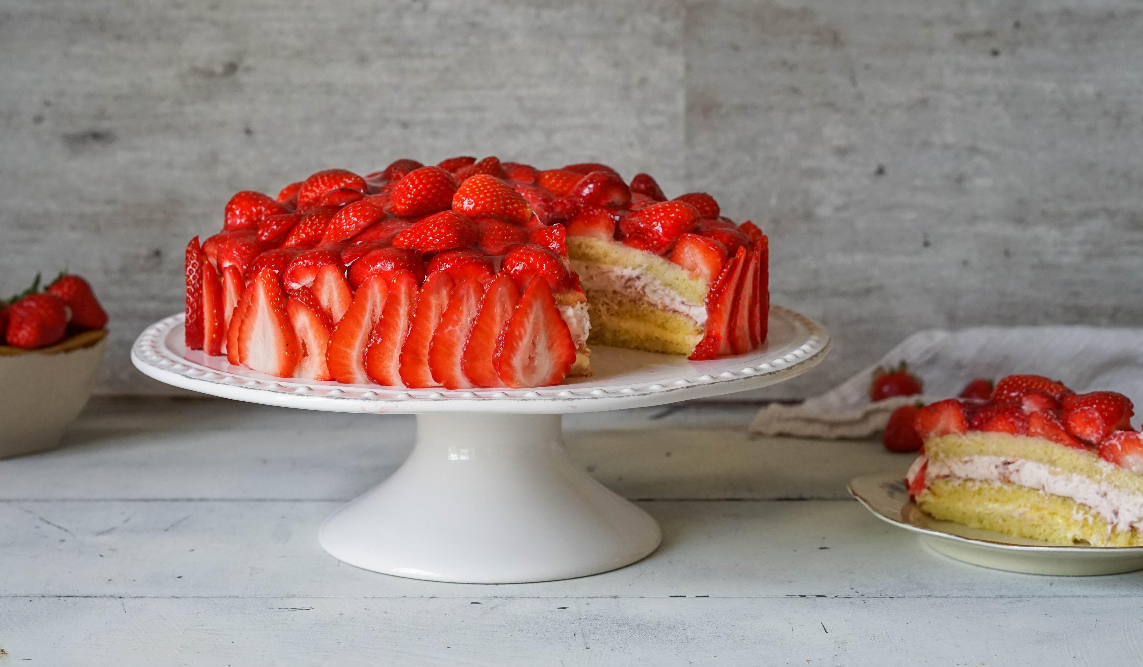 Bløtkake med jordbær