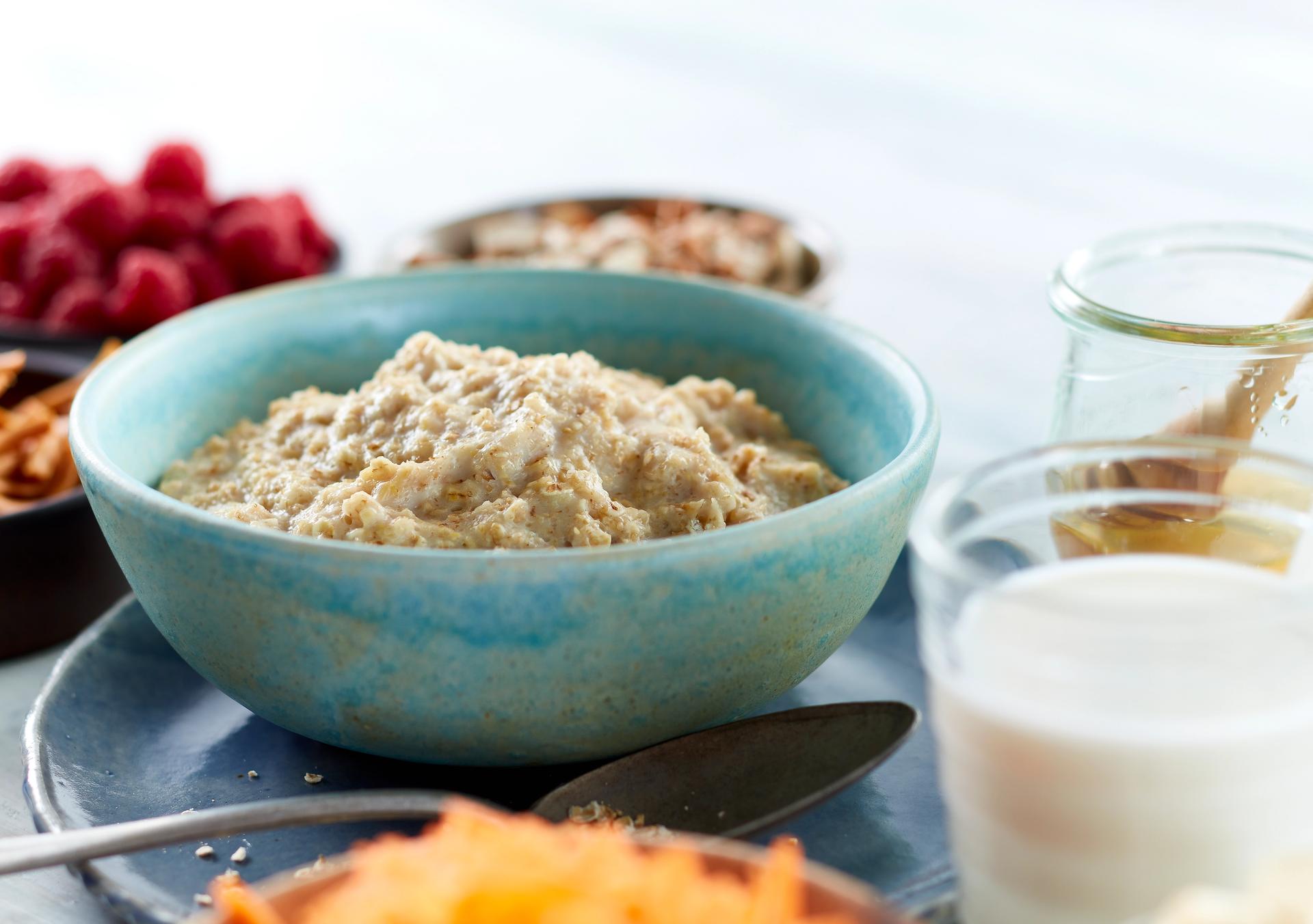 grøt med melkeglass