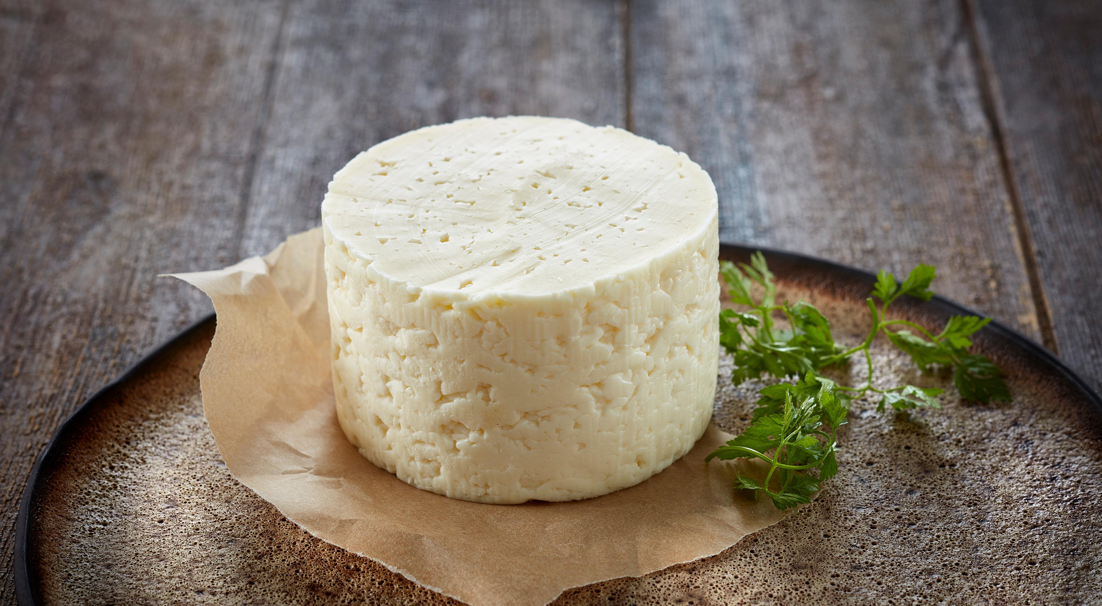 Gräddost på tallerken