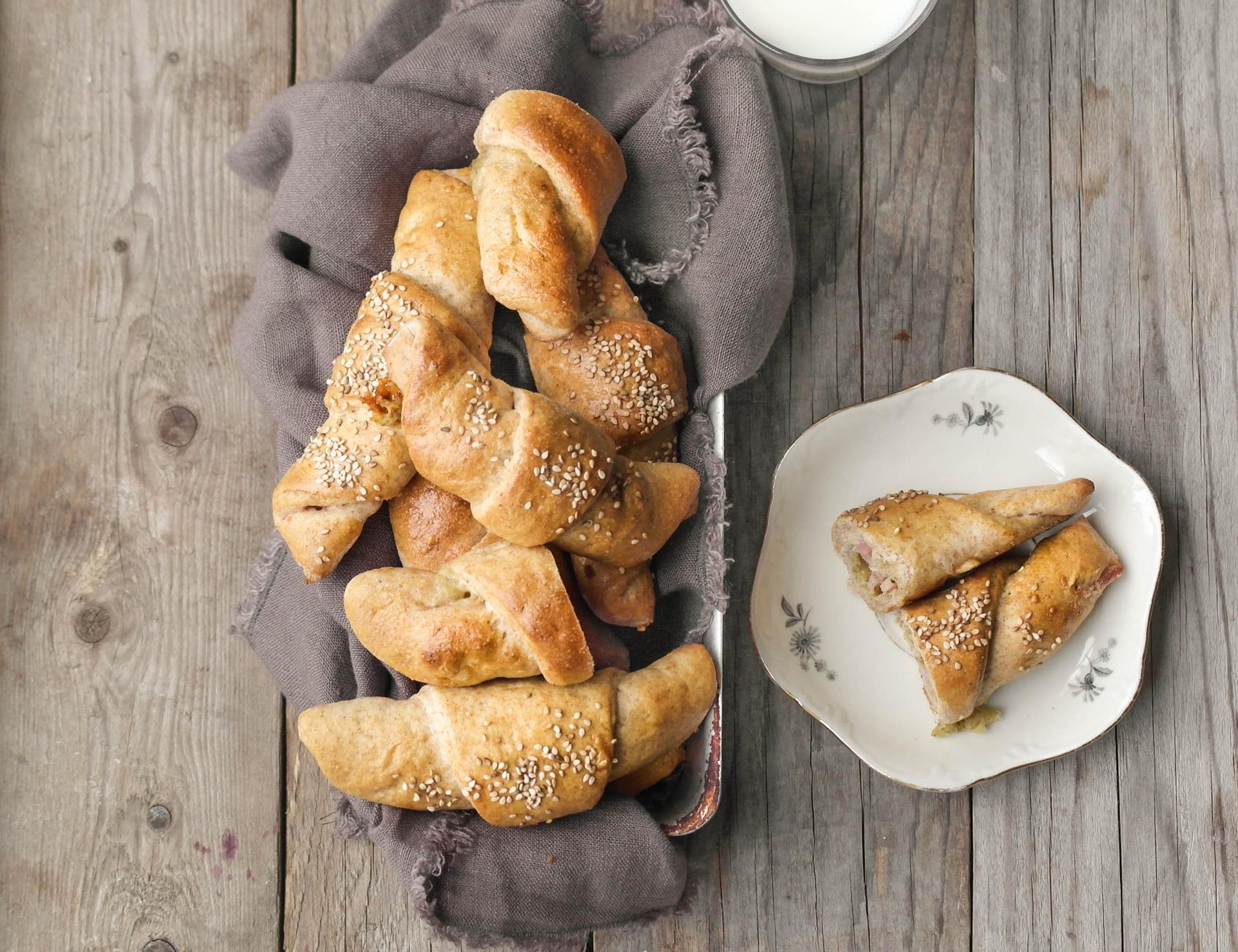 fylte horn med ost og skinke