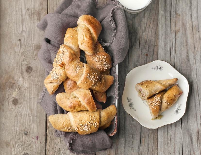 fylte horn med ost og skinke