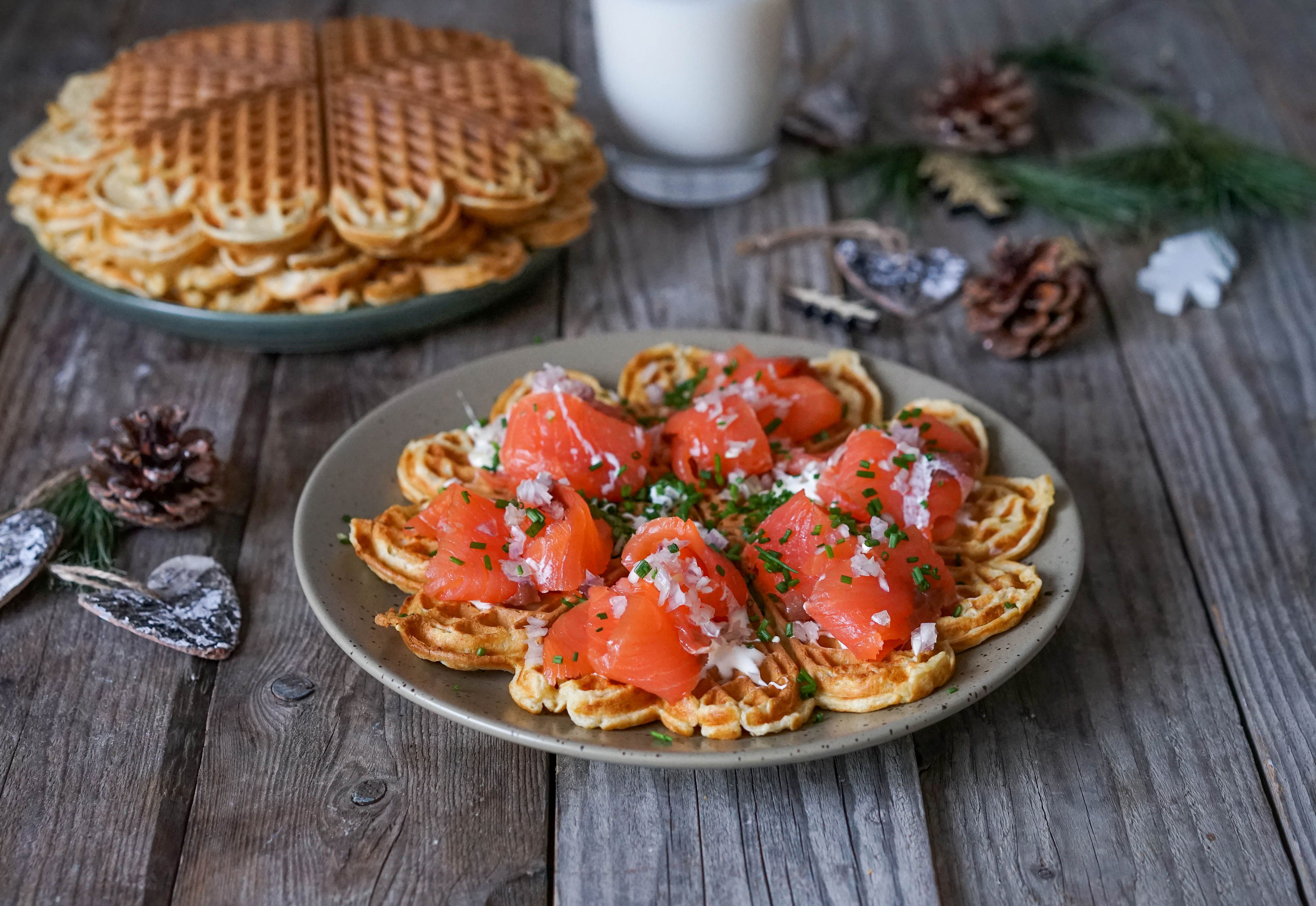 Vafler med røkelaks