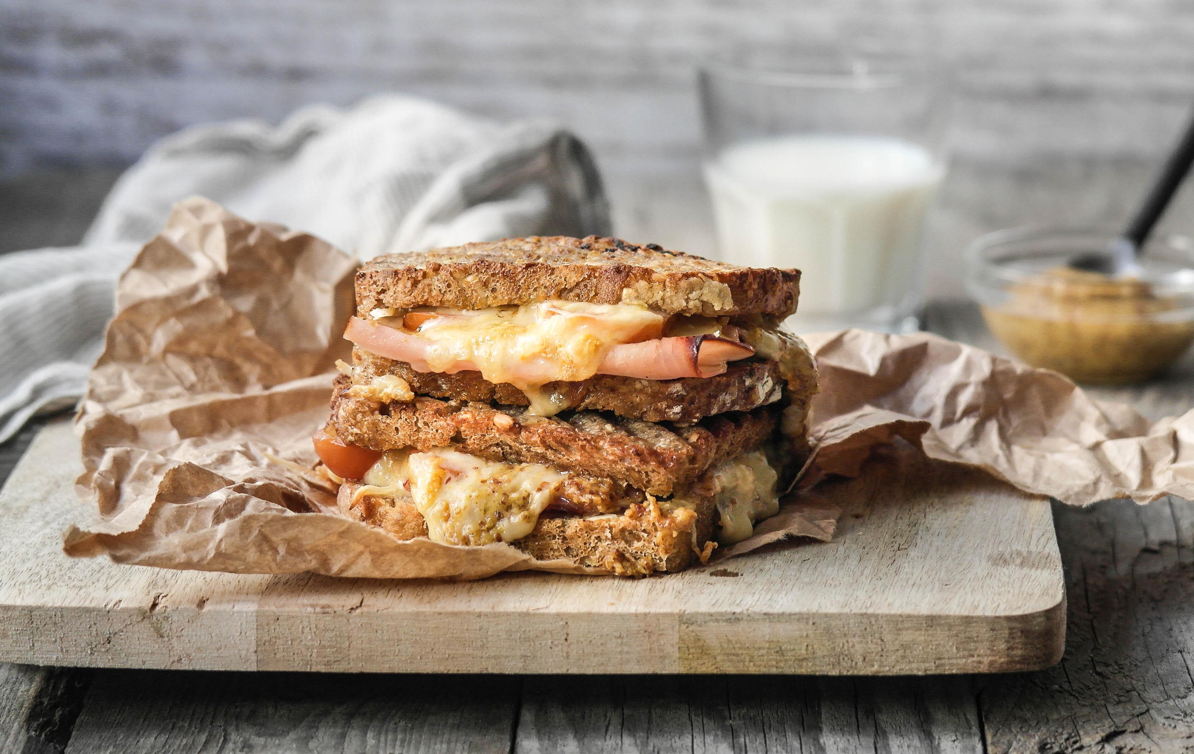 fat med ostesmørbrød