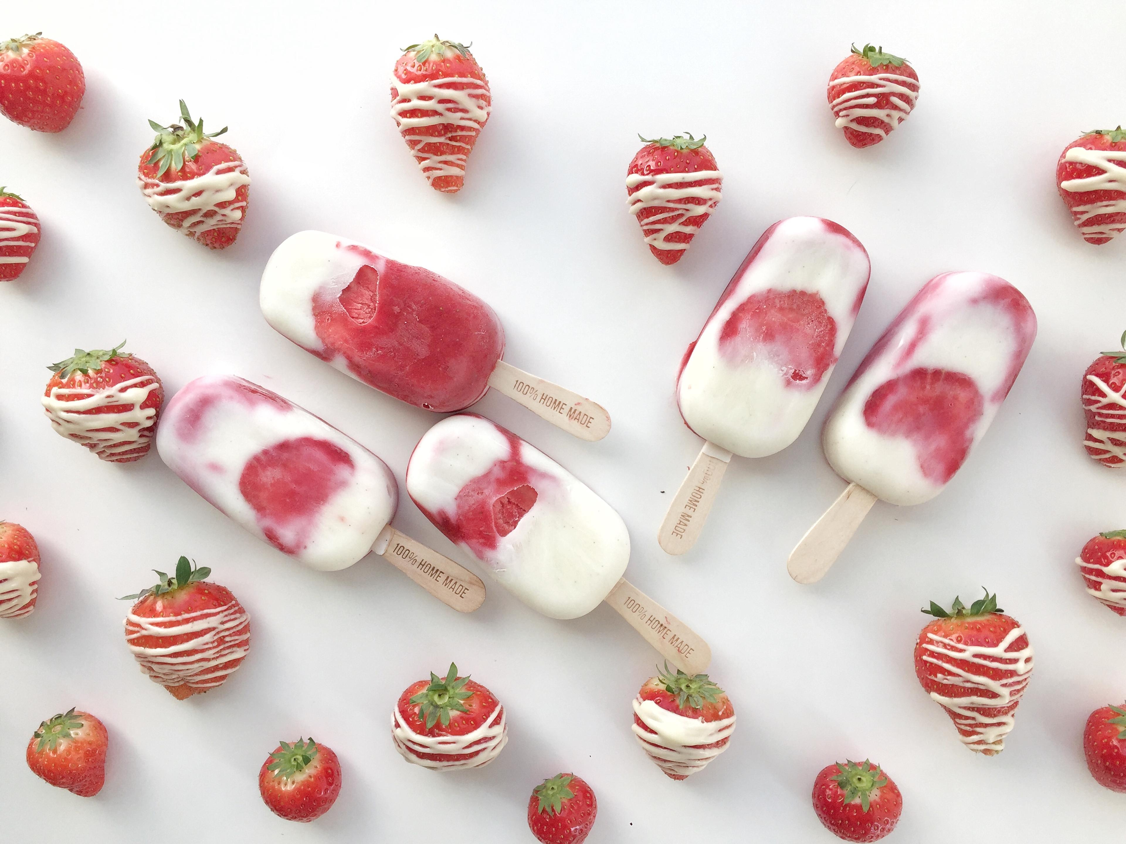 Is med rørte jordbær