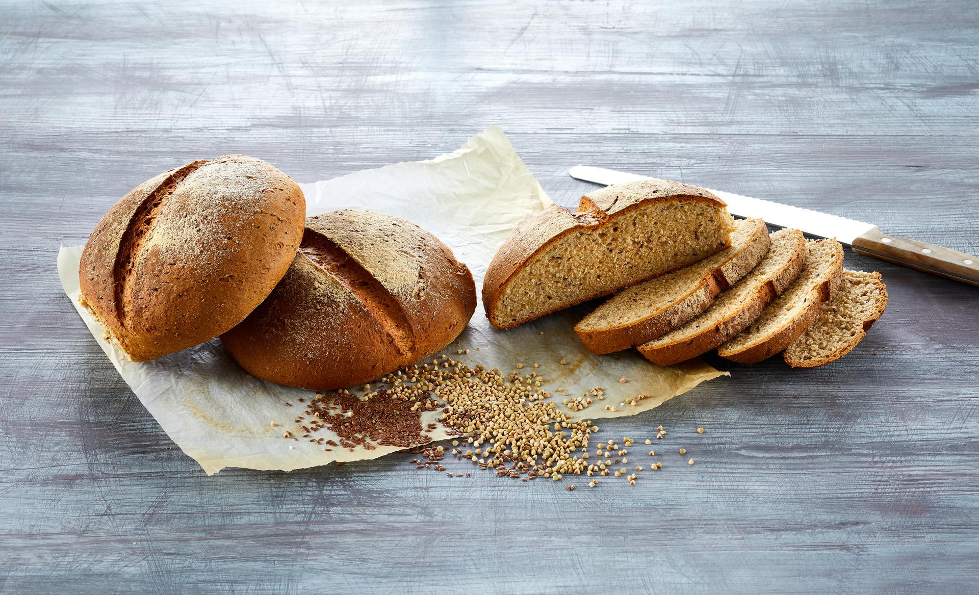 Brød med linfrø og bokhvete