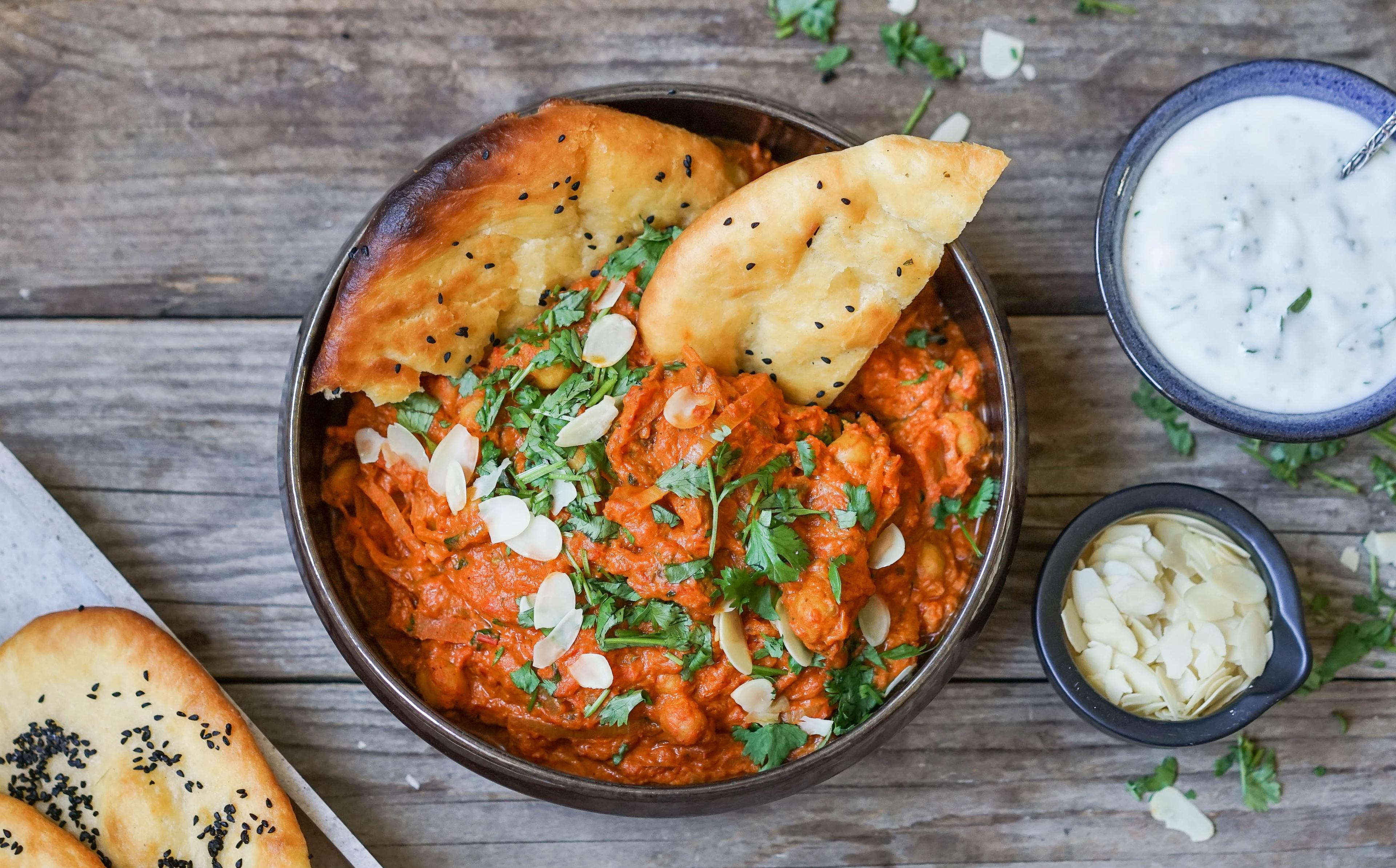 vegetargryte med kikerter og aubergine