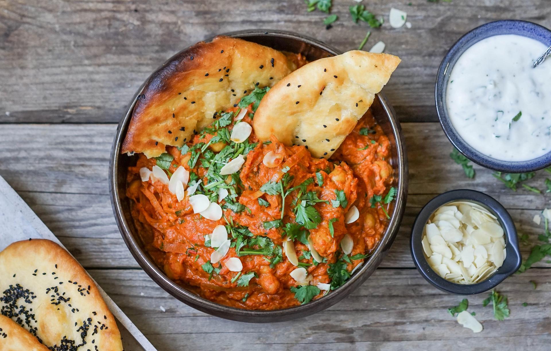 Vegetargryte med kikerter og aubergine