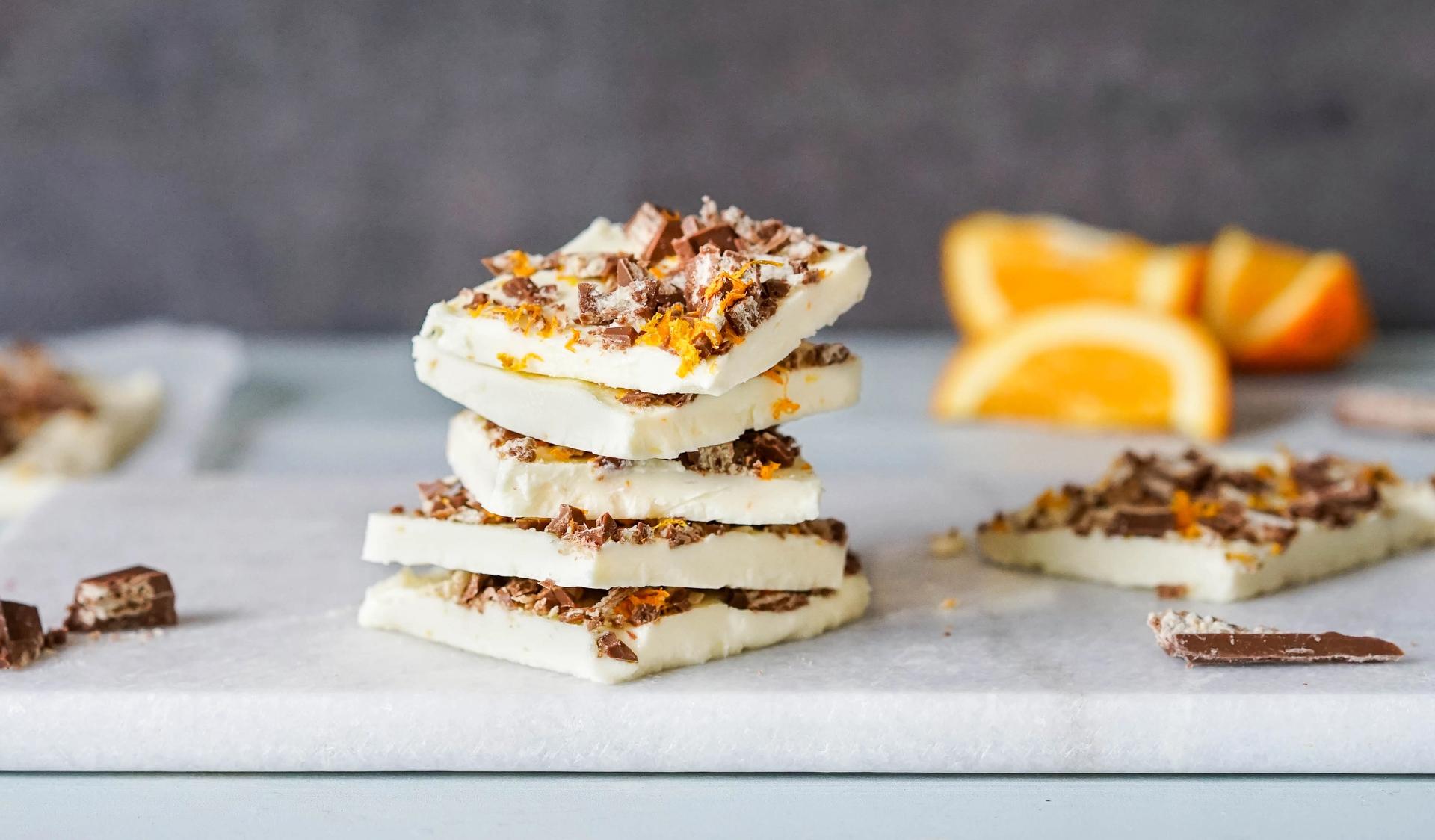 yoghurt- og sjokoladebar med appelsin og kvikklunsj