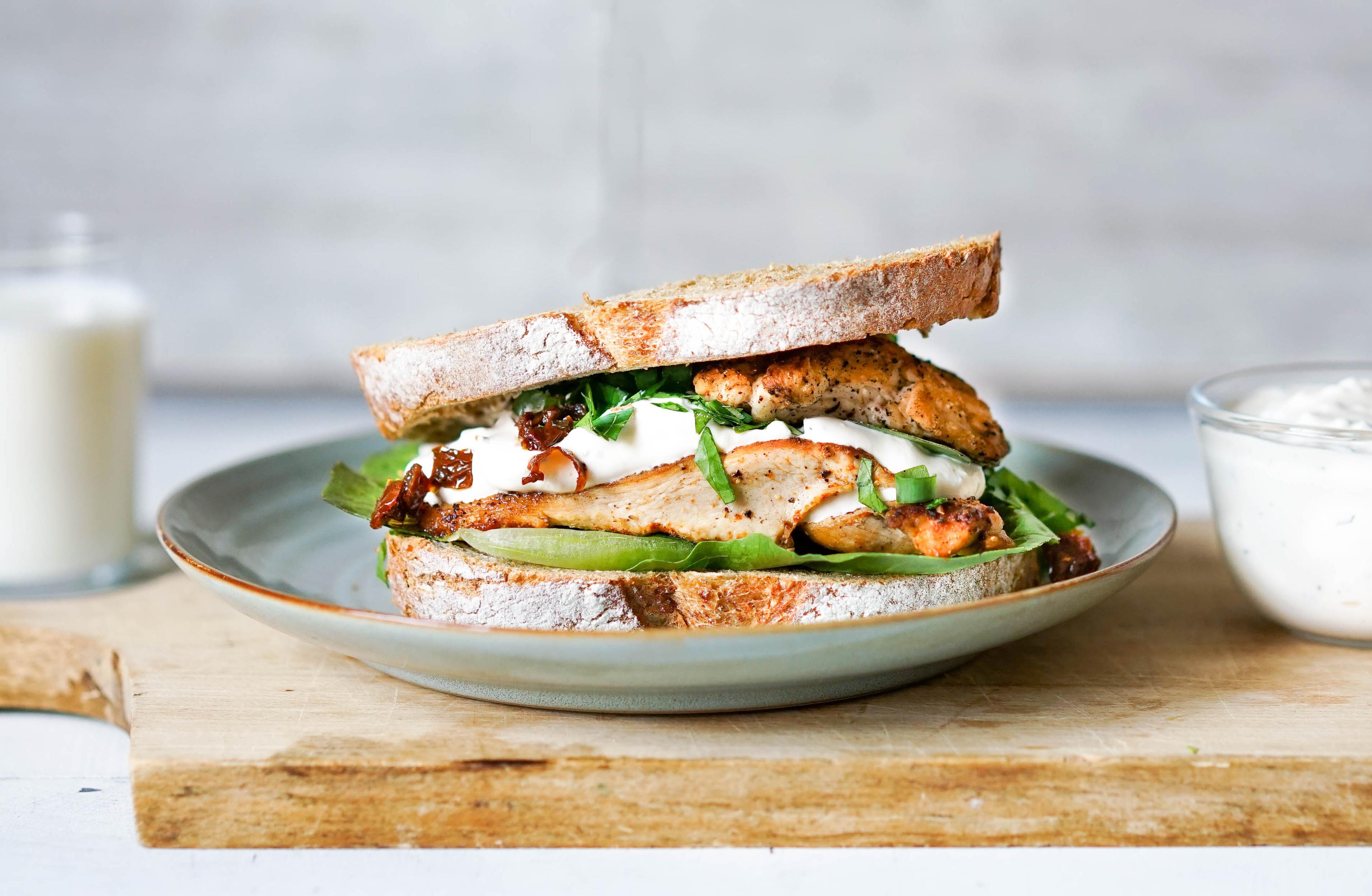 sandwich med kyllingsalat