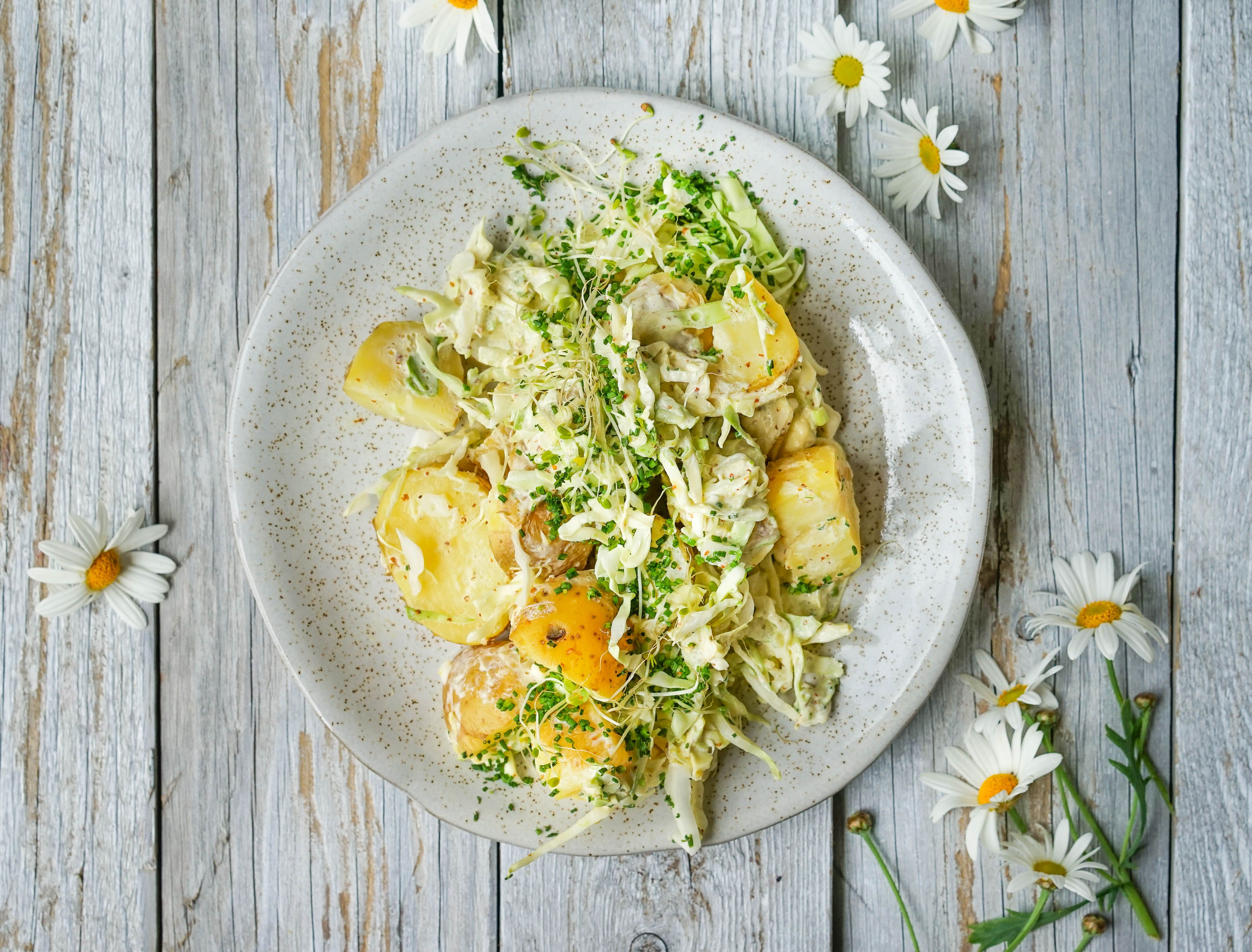 potetsalat med nykål og sitron