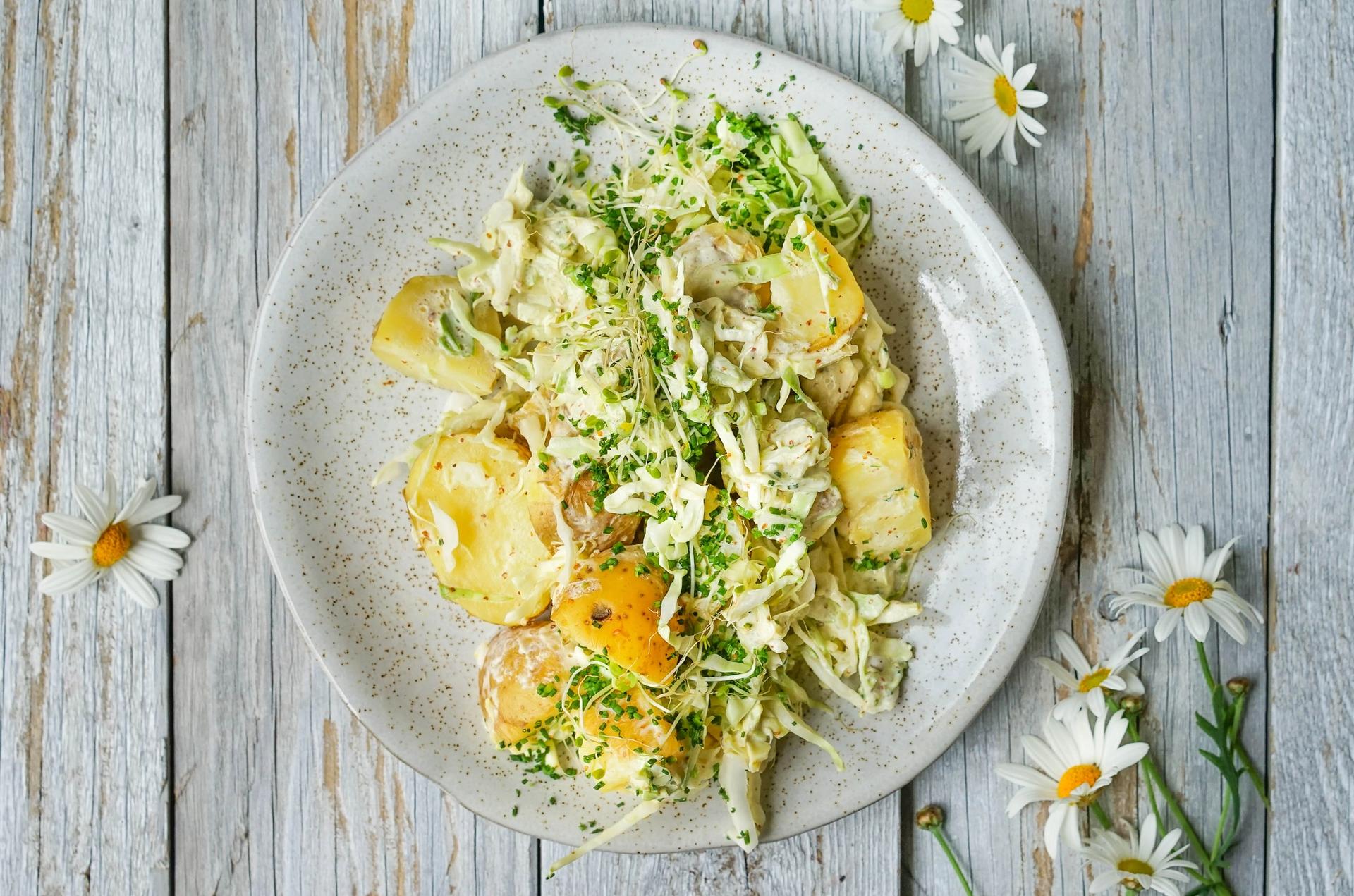 potetsalat med nykål og sitron