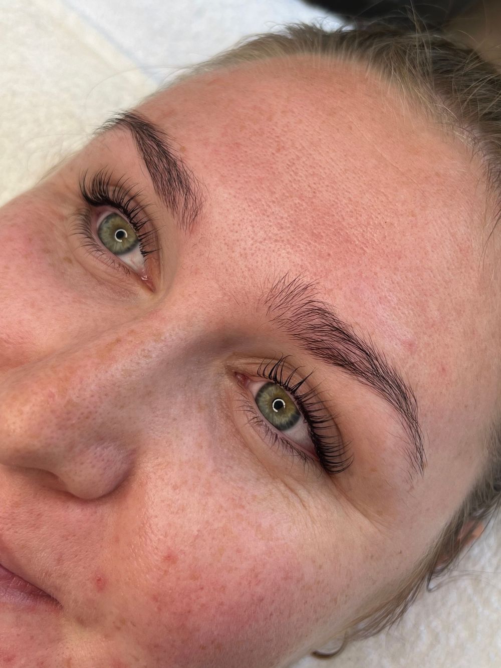 Lash lift hos Klinik Luné