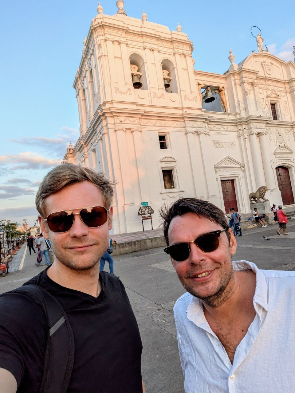 Founders of Sunset Viaje in front of the cathedral in León, Nicaragua, local tour operator and shuttle company