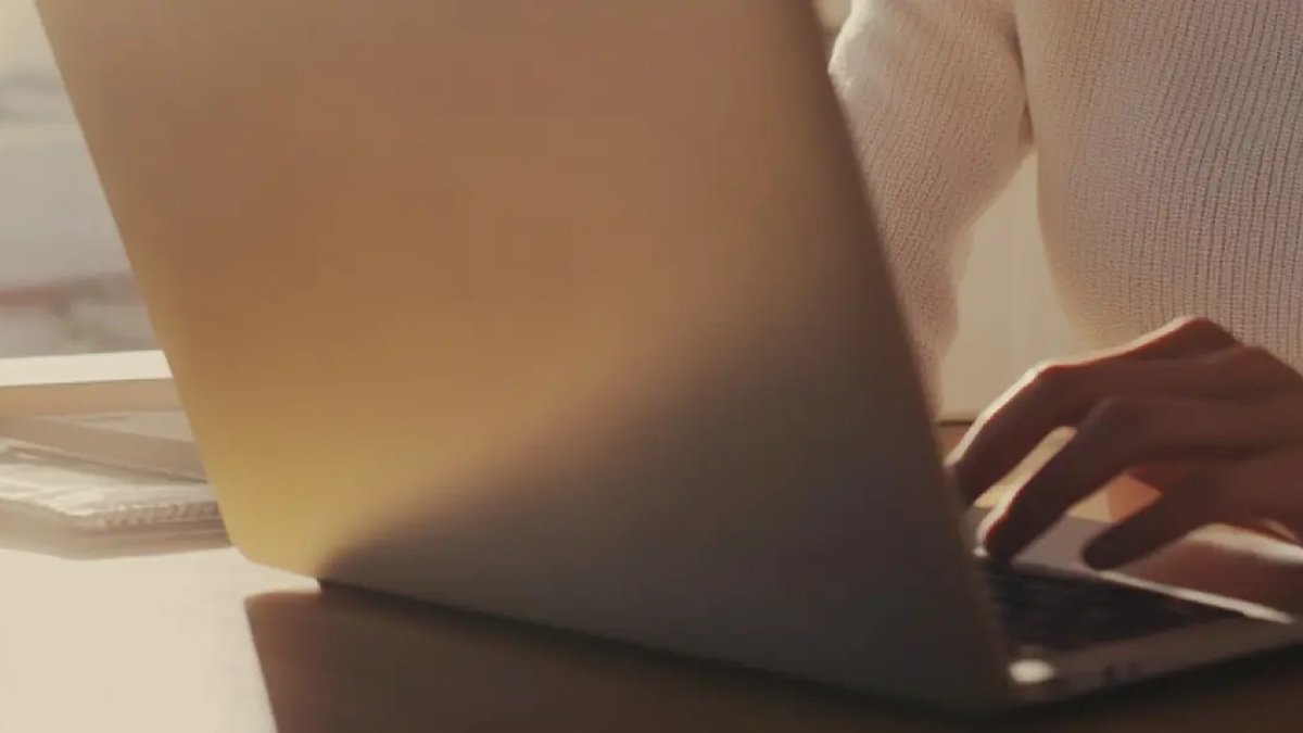 Comparing Datadog vs New Relic, and ELK Stack: A Log Management Tool Comparison