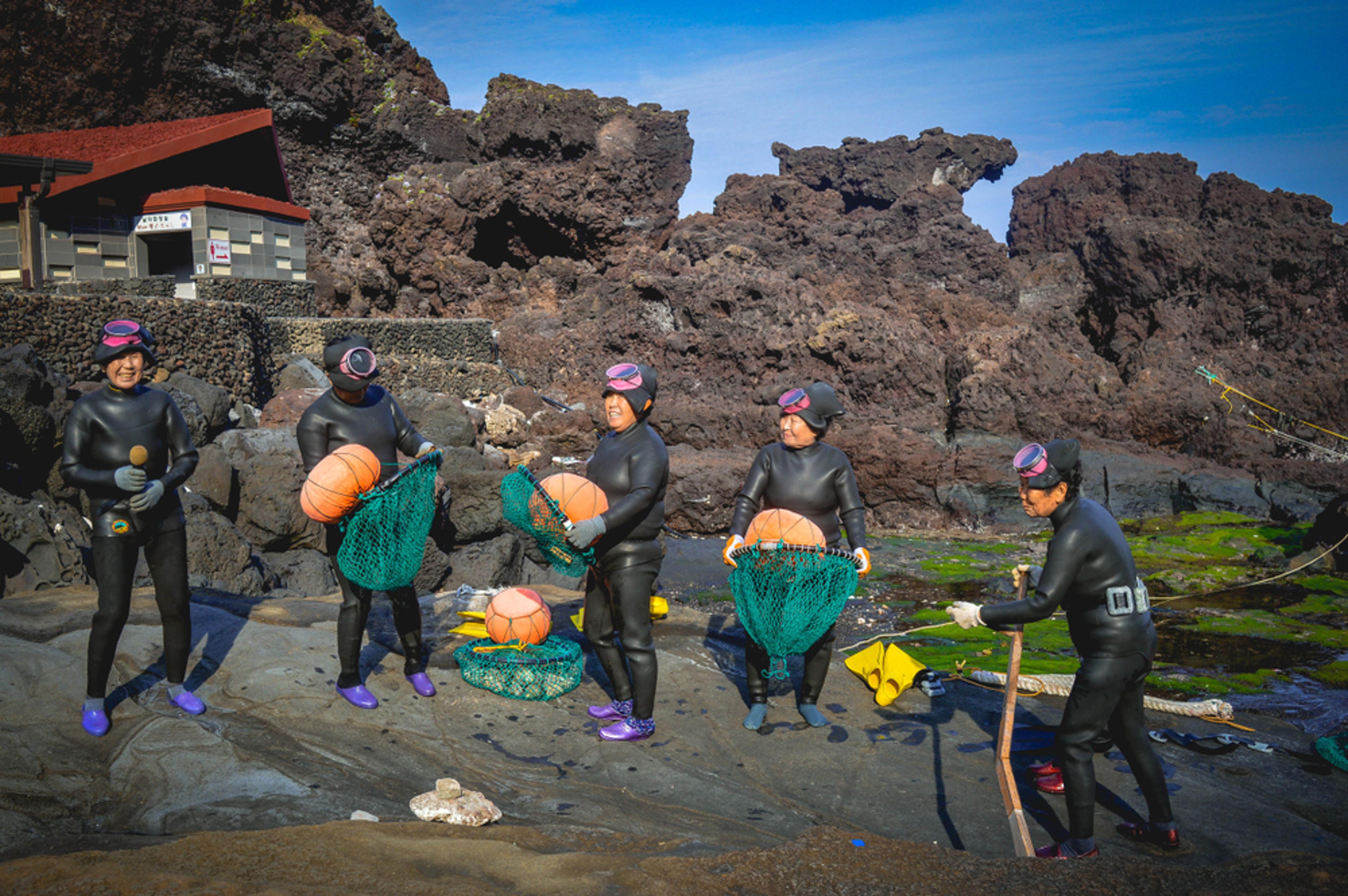 The Haenyeo's Season: When the Sea Women Return to Shallow Waters