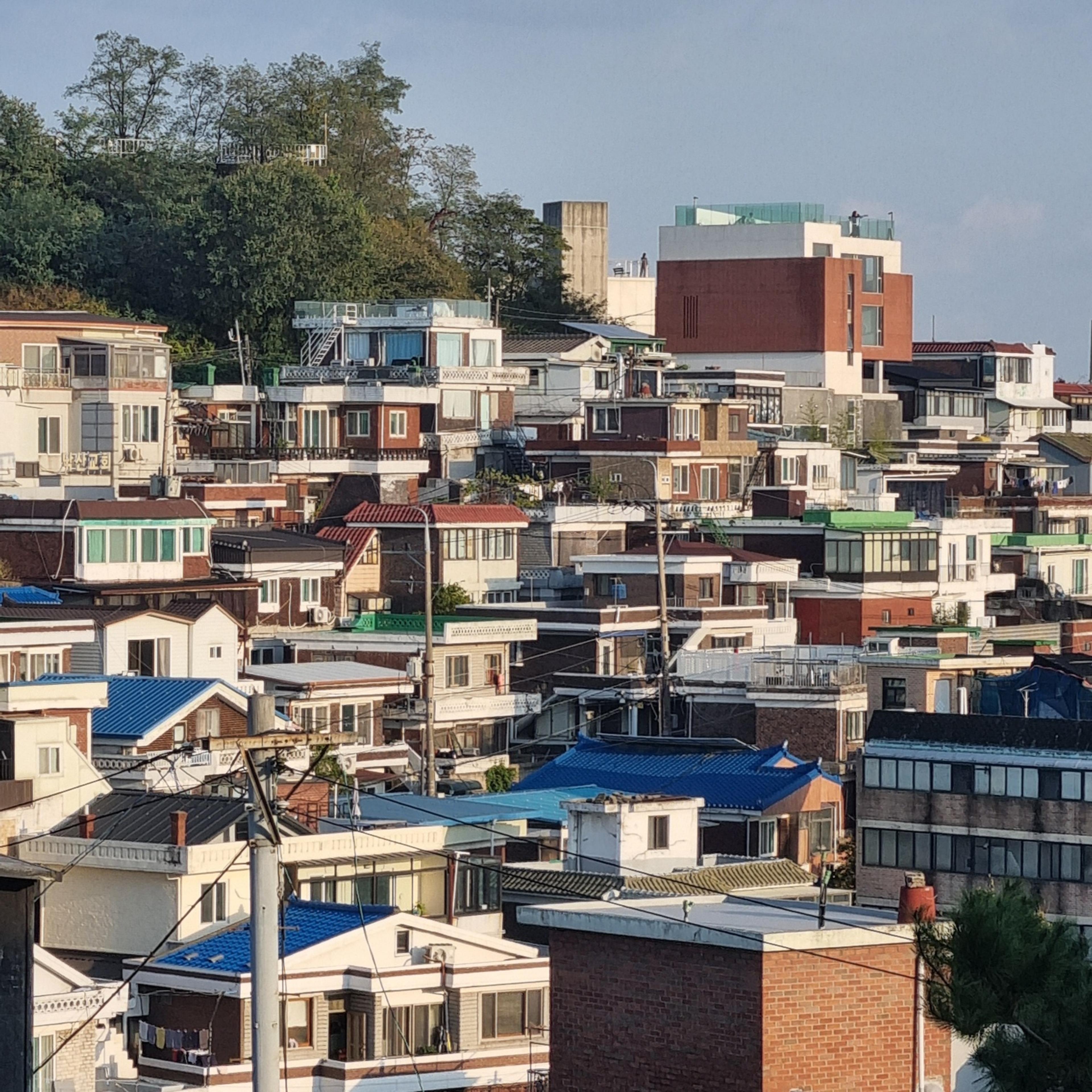 Clustered rooftops
