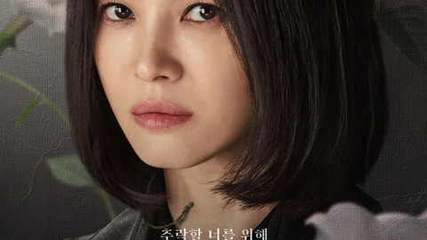 [비하인드더씬] 더 글로리: 송혜교가 달라던 '두 달', 감독이 막은 키스신