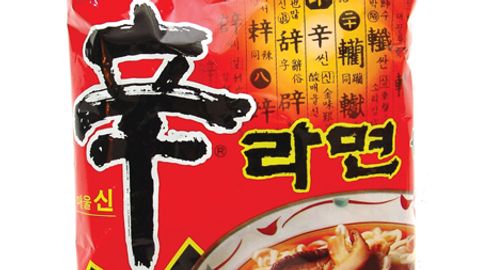 [라면전쟁] 농심 신라면: 왕좌는 지켰지만, 맛은 어디 갔나