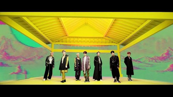 BTS – IDOL: Choosing Traditional Korean Chants Over English