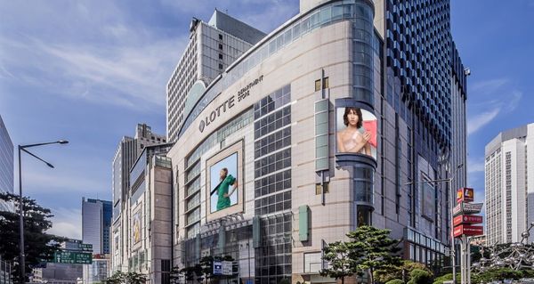 Foreign Tourists Are Rewriting the Revenue Map of South Korea's Department Stores
