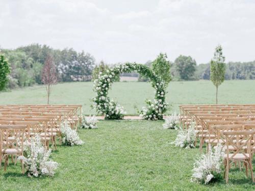 Amongst the Flowers at Magnolia Hill with Meg & Alex Best Wedding Florist Ohio