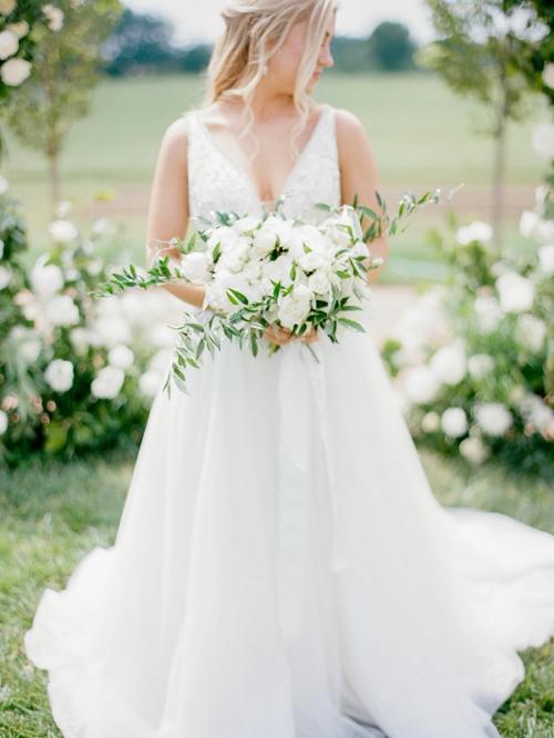 Amongst the Flowers at Magnolia Hill with Meg & Alex Best Wedding Florist Ohio