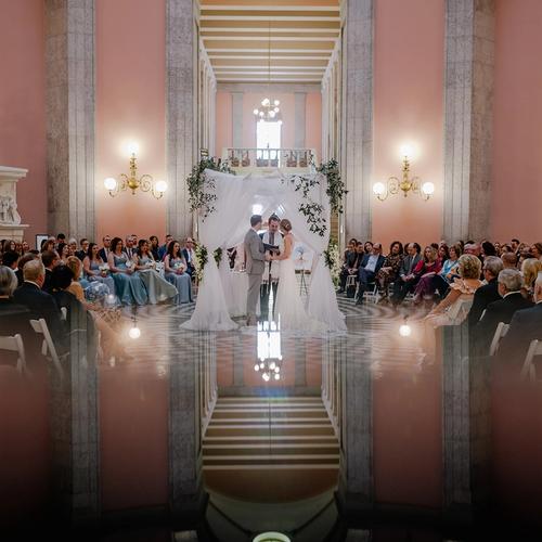 Elegant Wedding Flowers at The Ohio Statehouse