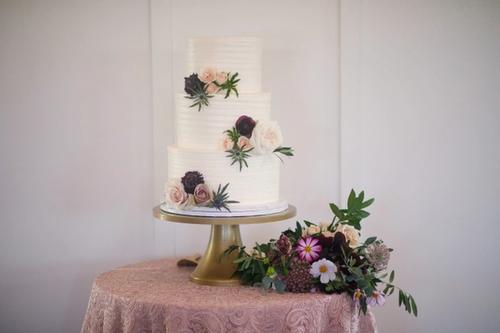 Natural, Mauve-Toned Florals at Magnolia Hill Farm Best Wedding Florist Ohio