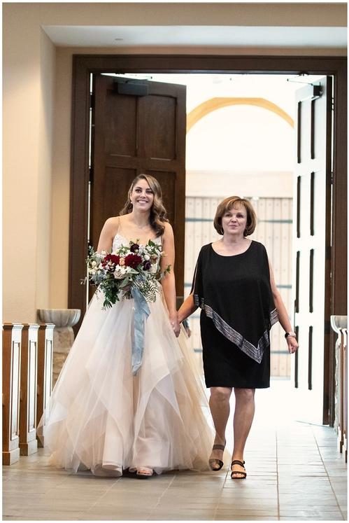 A Romantic, Aisle & Co. Wedding Situated at a Private Barn in Powell, Ohio Best Wedding Florist Ohio