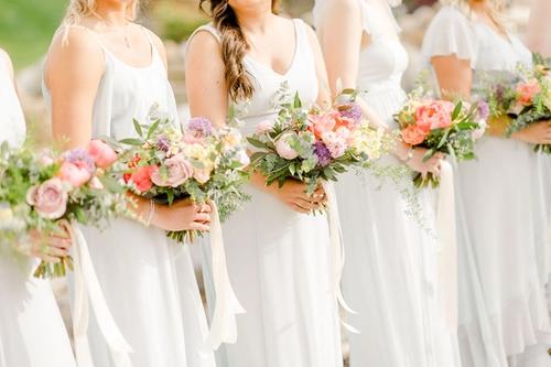 Lush, Spring Blooms at Swan Lake Best Wedding Florist Ohio