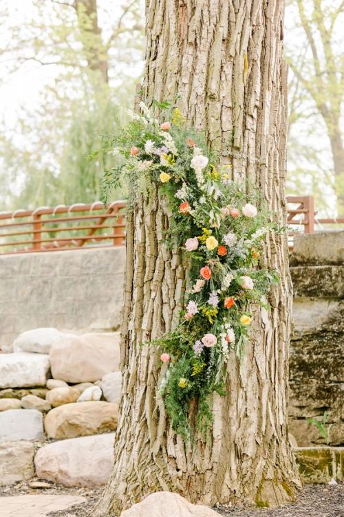 Lush, Spring Blooms at Swan Lake Best Wedding Florist Ohio