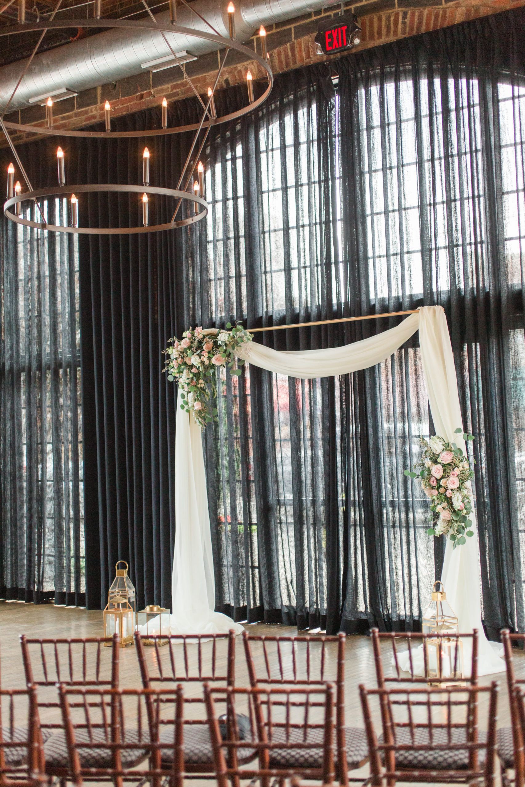 Summery Pastels photographed at The Ohio Statehouse Best Wedding Florist Ohio