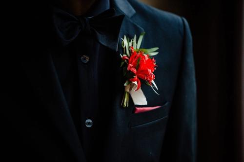 A Moody, Romantic Styled Shoot at Beverly Mansion Best Wedding Florist Ohio