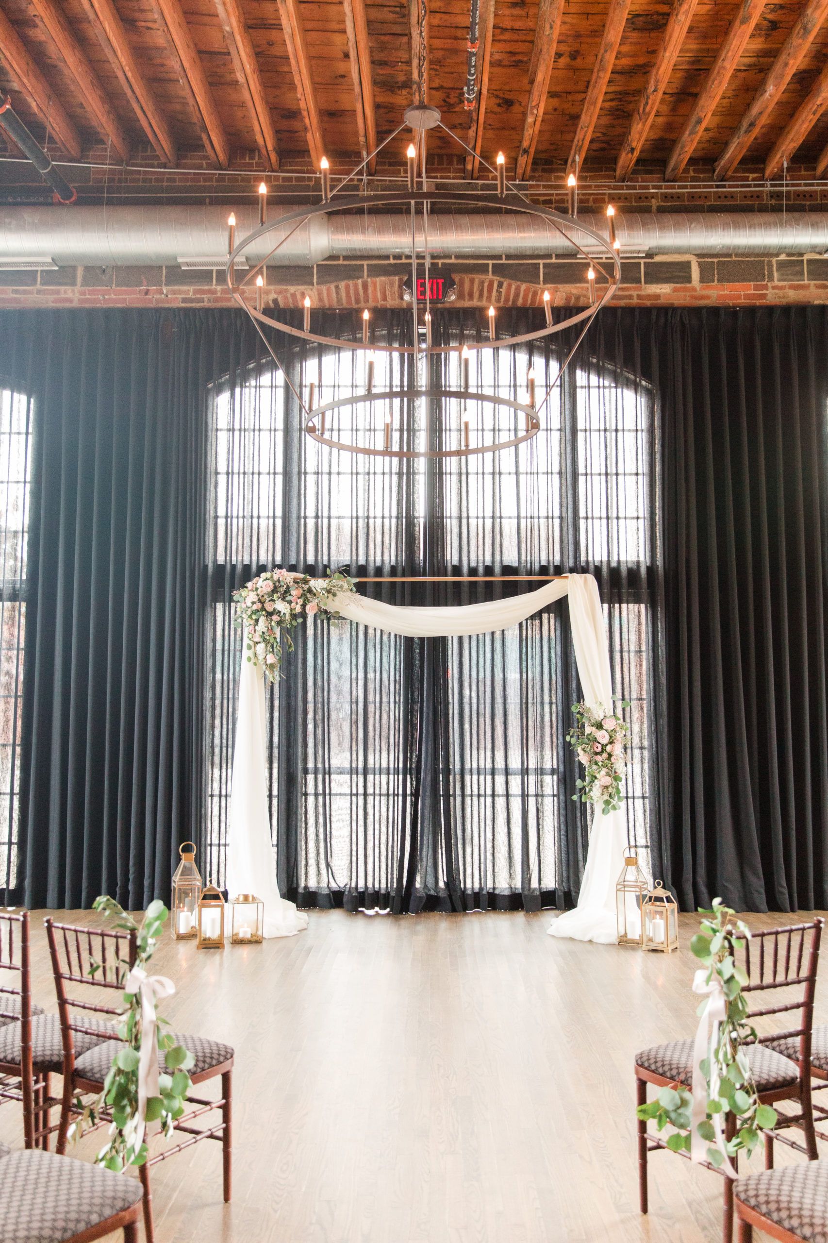 Summery Pastels photographed at The Ohio Statehouse Best Wedding Florist Ohio