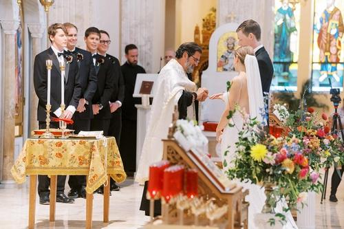 Dutch Master Floral Styling for Stella and Marius Best Wedding Florist Ohio