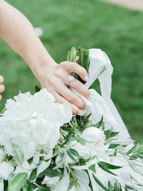 Amongst the Flowers at Magnolia Hill with Meg & Alex Best Wedding Florist Ohio