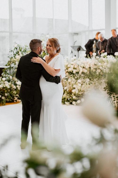 Dancing in the Flowers at the Columbus Museum of Art Best Wedding Florist Ohio