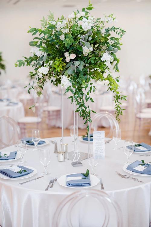 Bonnie and Joey's Clean Whites with a Touch of Something Blue at the Columbus Museum of Art Best Wedding Florist Ohio