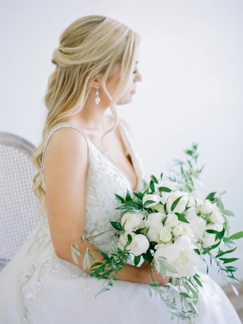 Amongst the Flowers at Magnolia Hill with Meg & Alex Best Wedding Florist Ohio