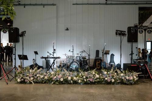 Bailey and Tyler's Cool Pastels at Retreat 21 Best Wedding Florist Ohio