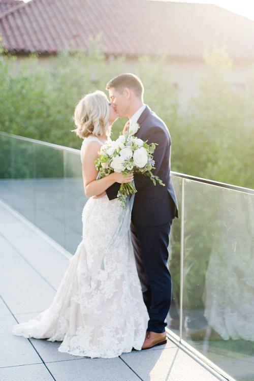 Bonnie and Joey's Clean Whites with a Touch of Something Blue at the Columbus Museum of Art Best Wedding Florist Ohio