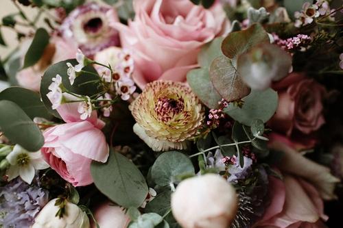 Katie & Michael's Powdery Lavender and Blush-Toned Florals at the Athletic Club of Columbus Best Wedding Florist Ohio