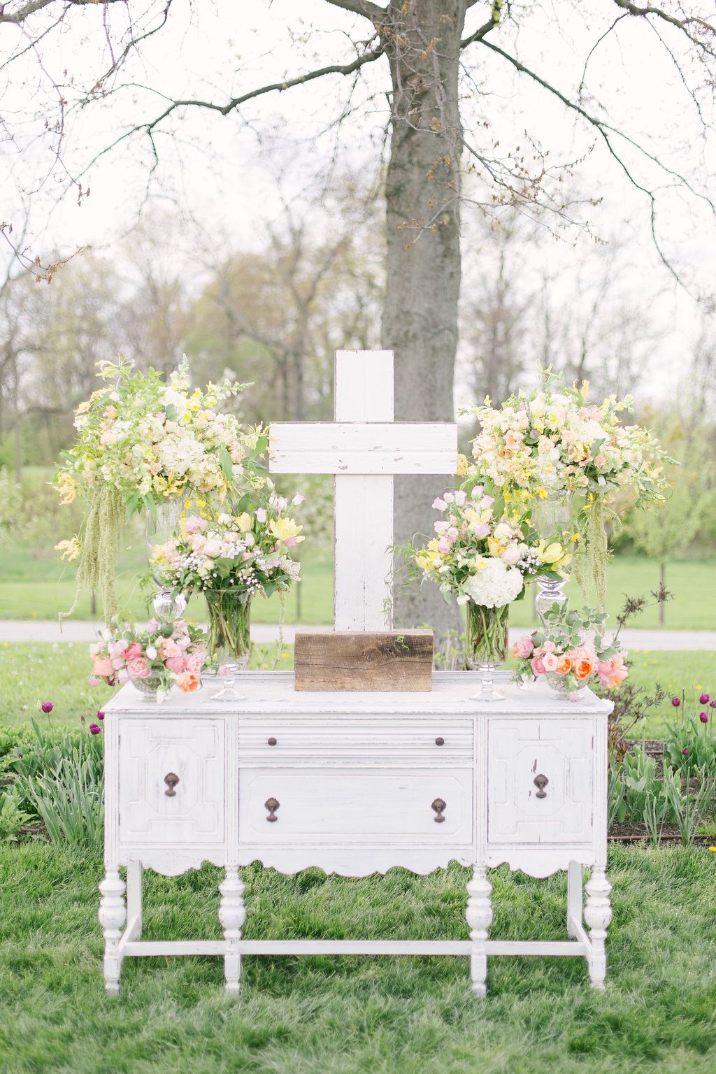 Jorgensen Farms Wedding cross and arrangements