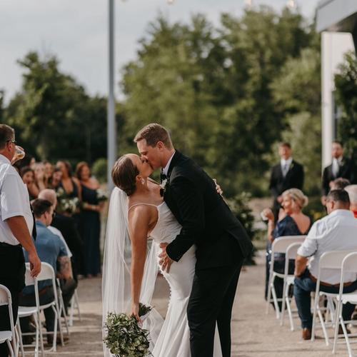 natural green wedding flowers in columbus ohio