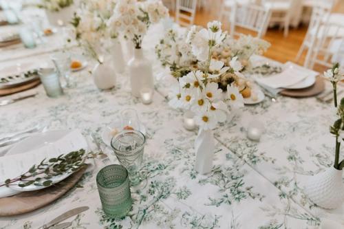 Dancing in the Flowers at the Columbus Museum of Art Best Wedding Florist Ohio