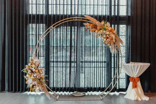 Megan and Will's West Coast-Inspired Day in Columbus Best Wedding Florist Ohio