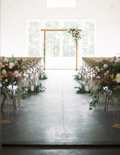 Natural, Mauve-Toned Florals at Magnolia Hill Farm Best Wedding Florist Ohio