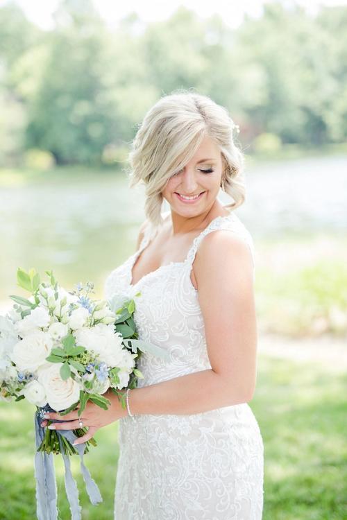 Bonnie and Joey's Clean Whites with a Touch of Something Blue at the Columbus Museum of Art Best Wedding Florist Ohio